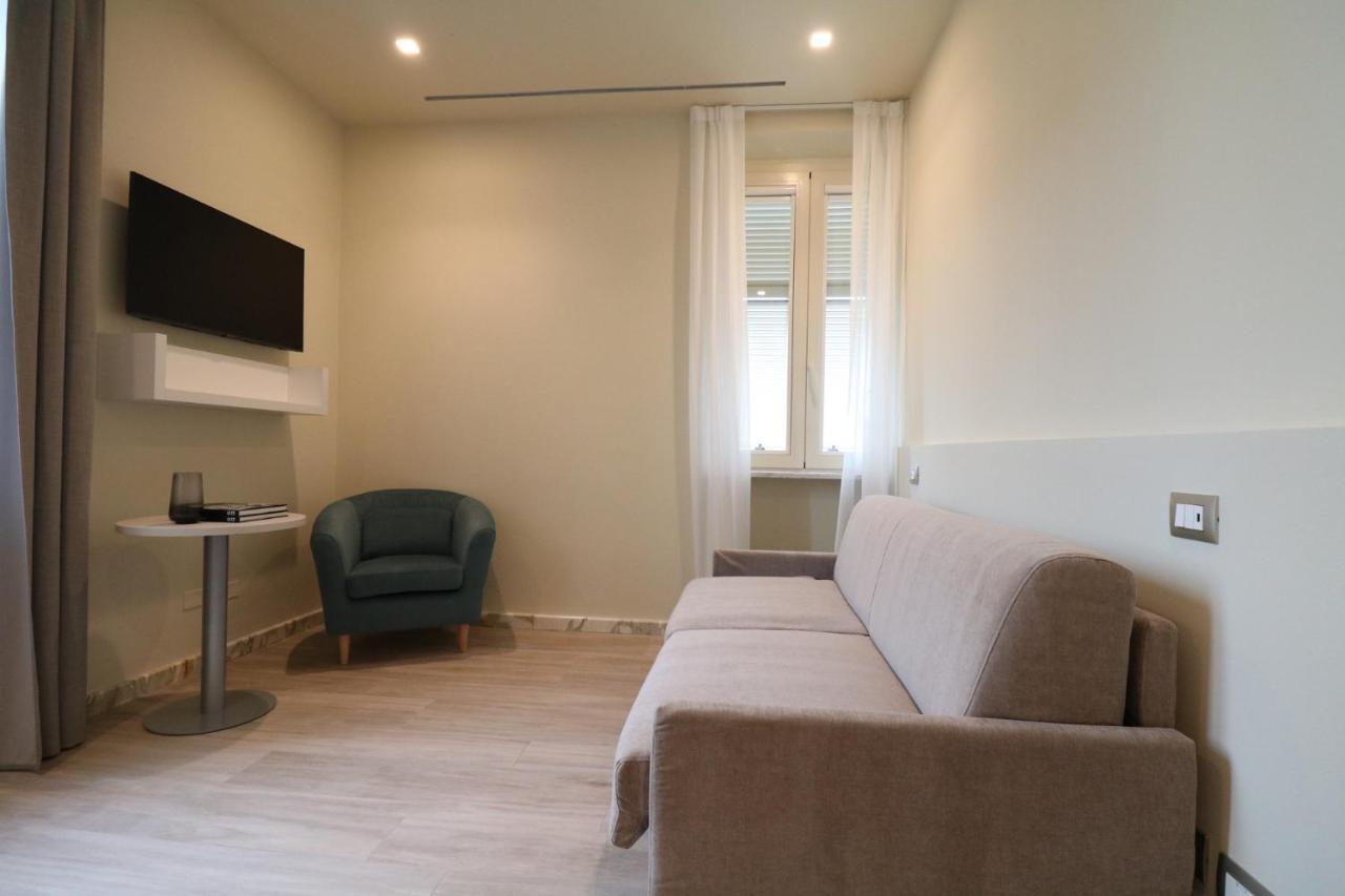 Doride Suites Boutique Hotel มารีนาดีคาร์รารา ภายนอก รูปภาพ