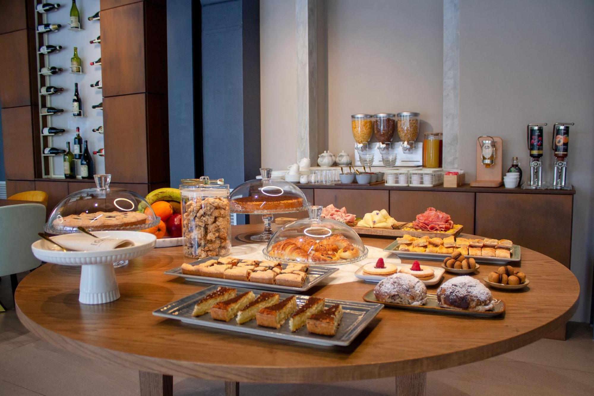 Doride Suites Boutique Hotel มารีนาดีคาร์รารา ภายนอก รูปภาพ