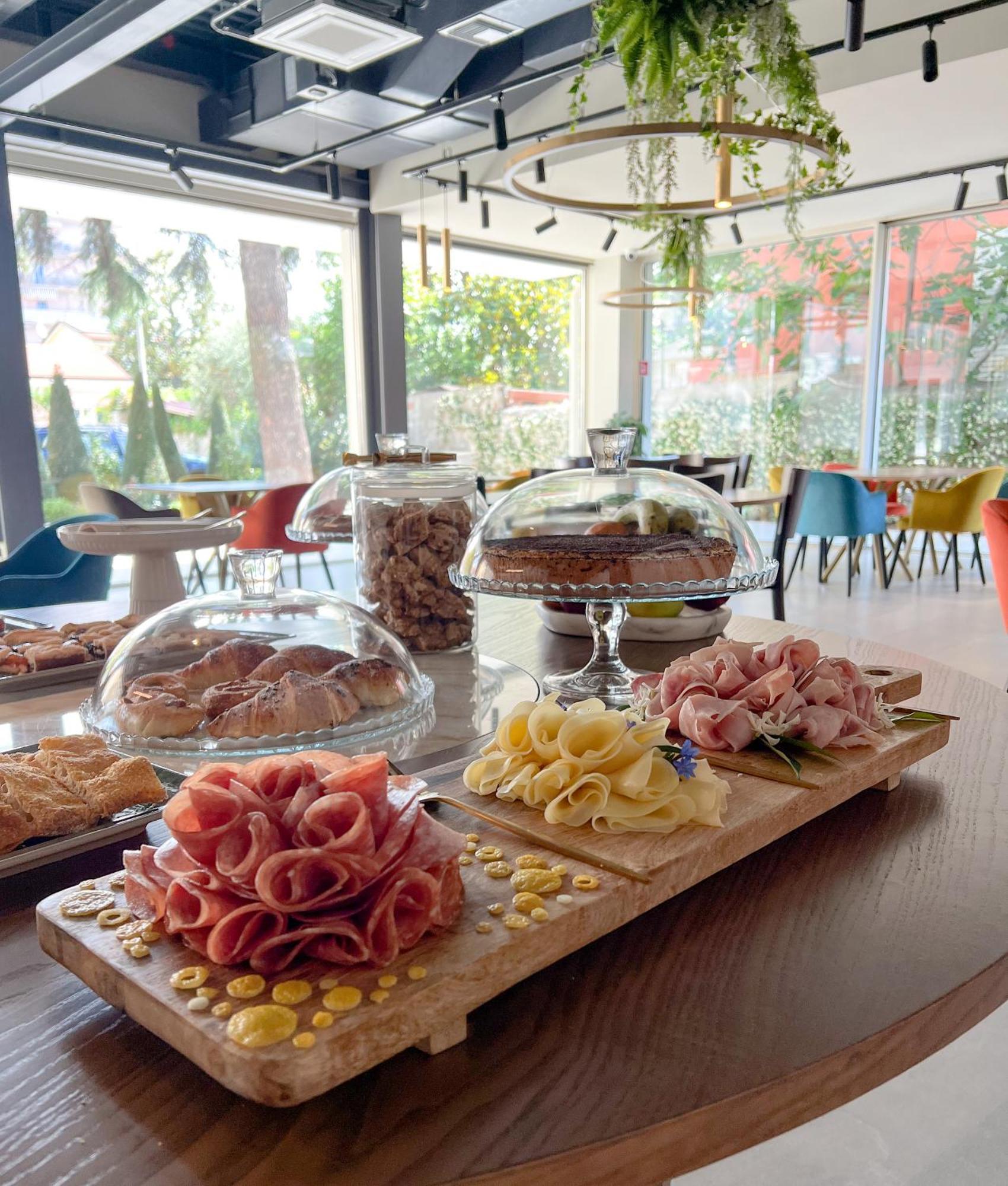 Doride Suites Boutique Hotel มารีนาดีคาร์รารา ภายนอก รูปภาพ