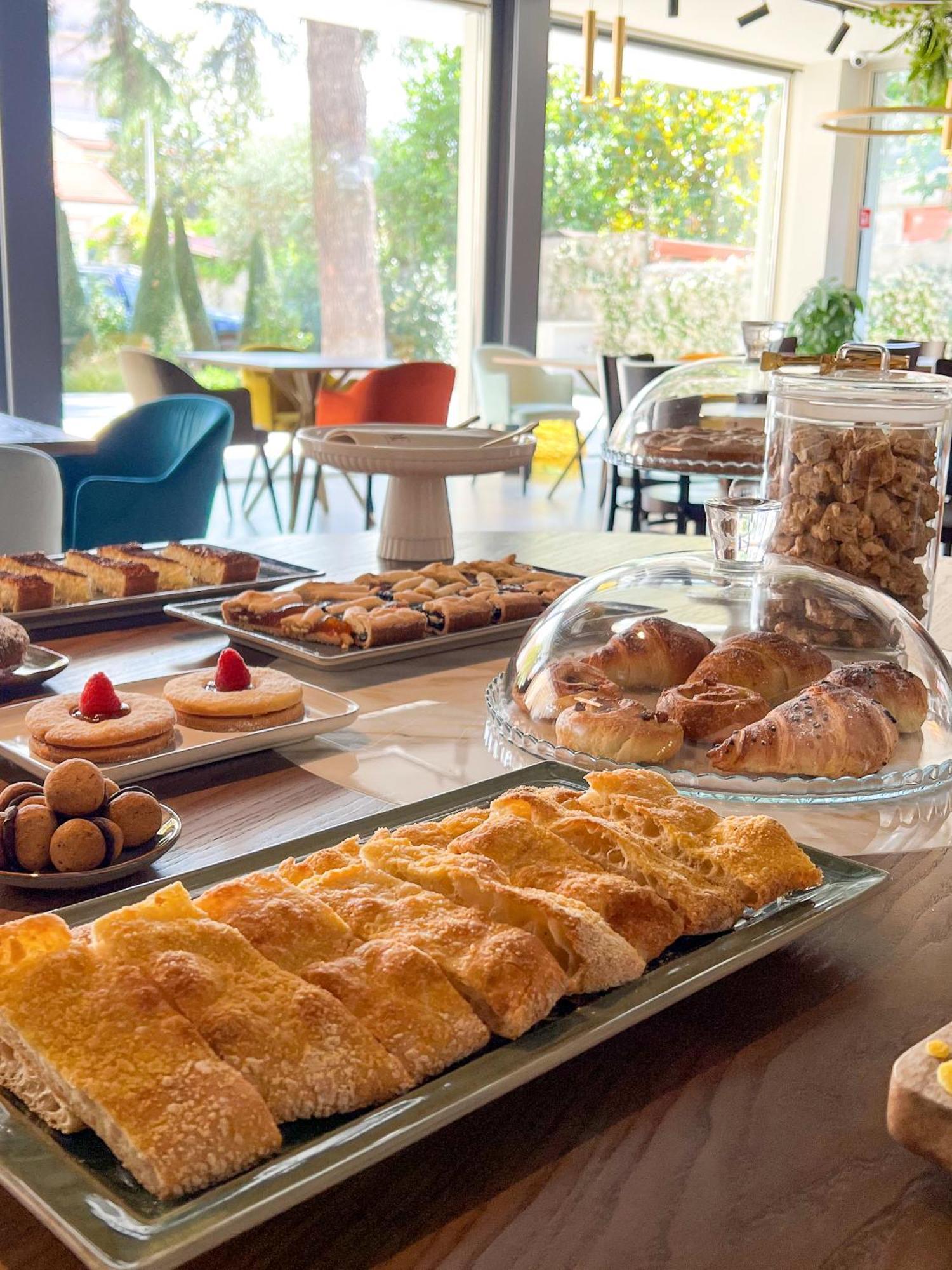 Doride Suites Boutique Hotel มารีนาดีคาร์รารา ภายนอก รูปภาพ