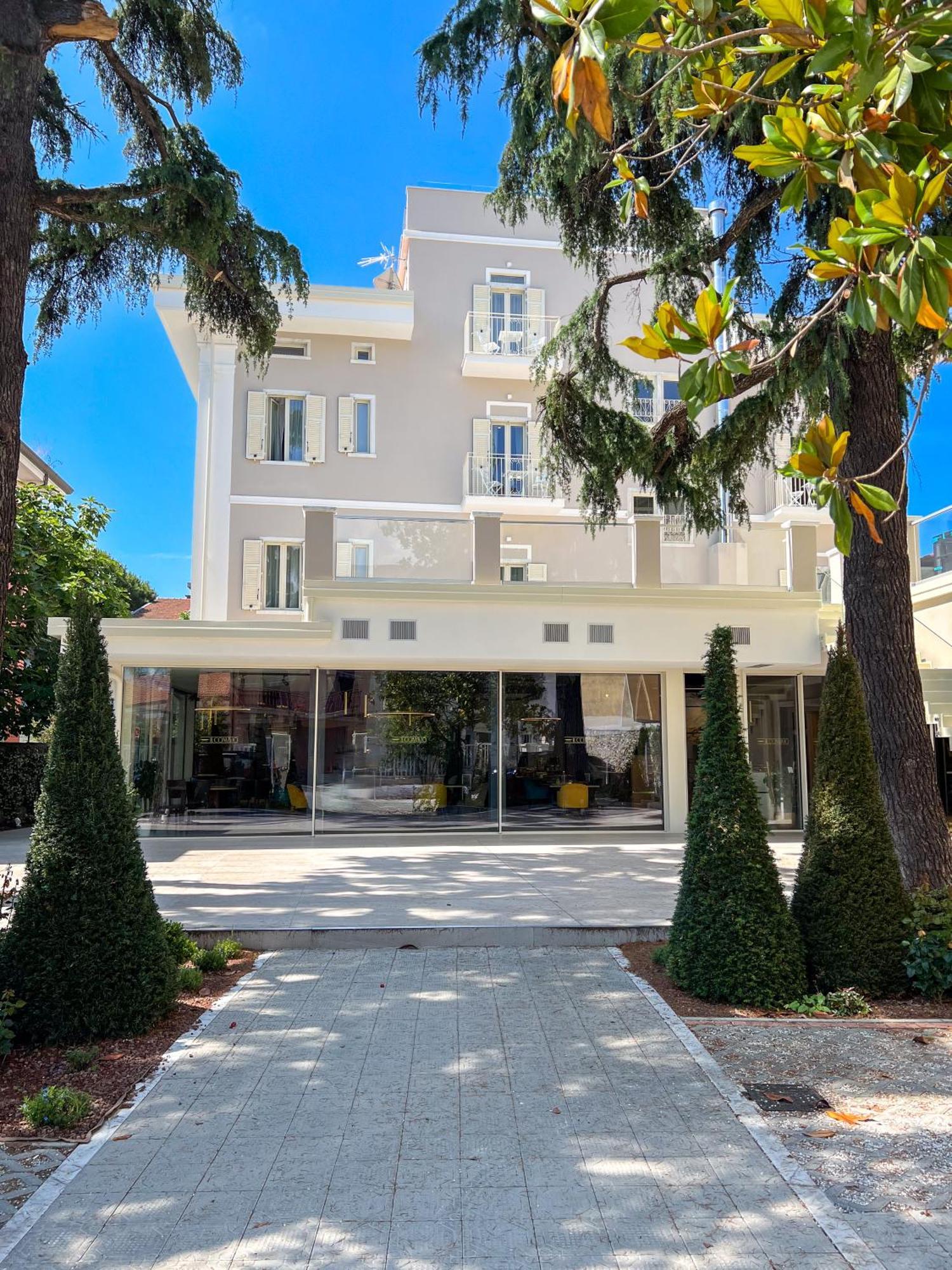 Doride Suites Boutique Hotel มารีนาดีคาร์รารา ภายนอก รูปภาพ