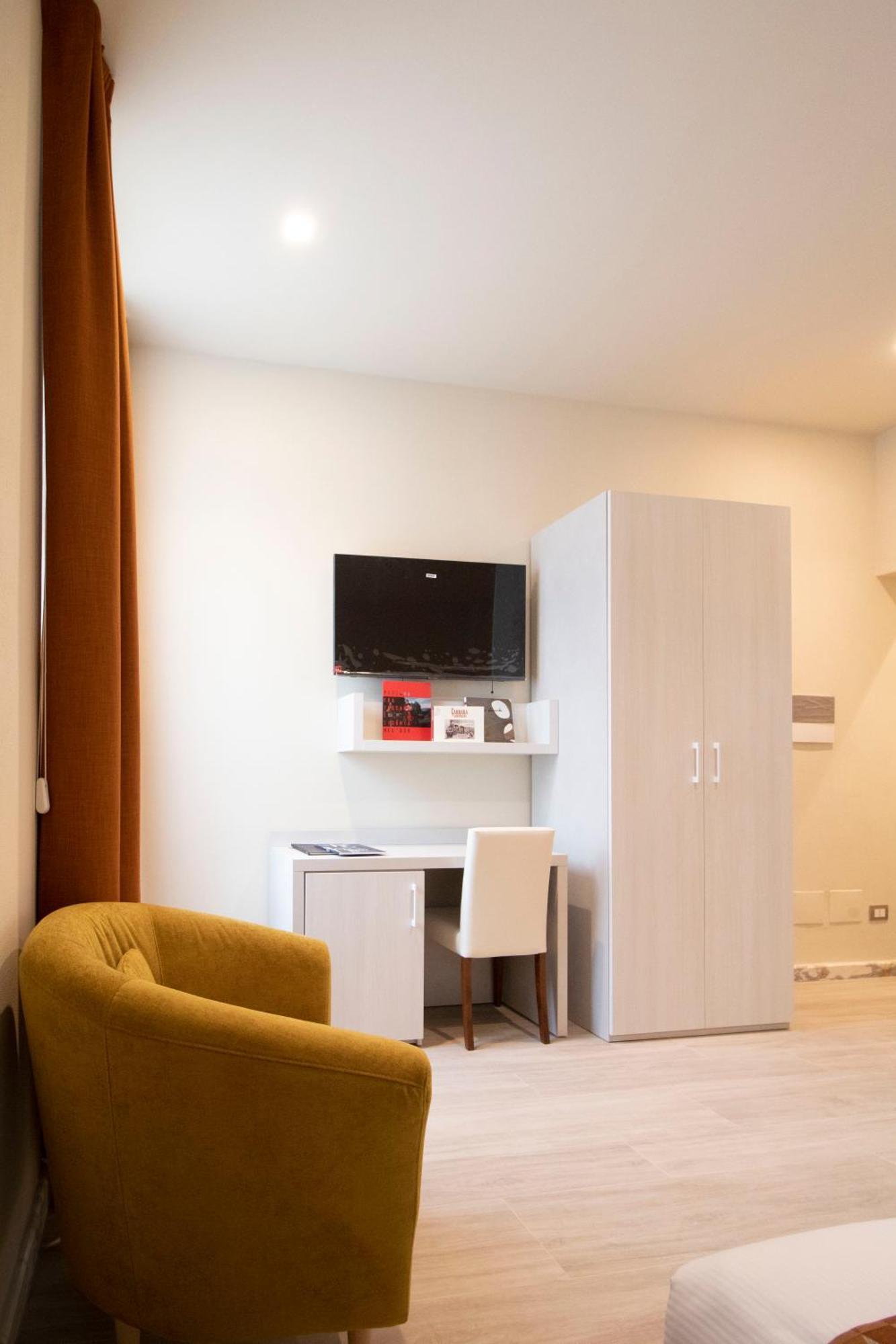 Doride Suites Boutique Hotel มารีนาดีคาร์รารา ภายนอก รูปภาพ
