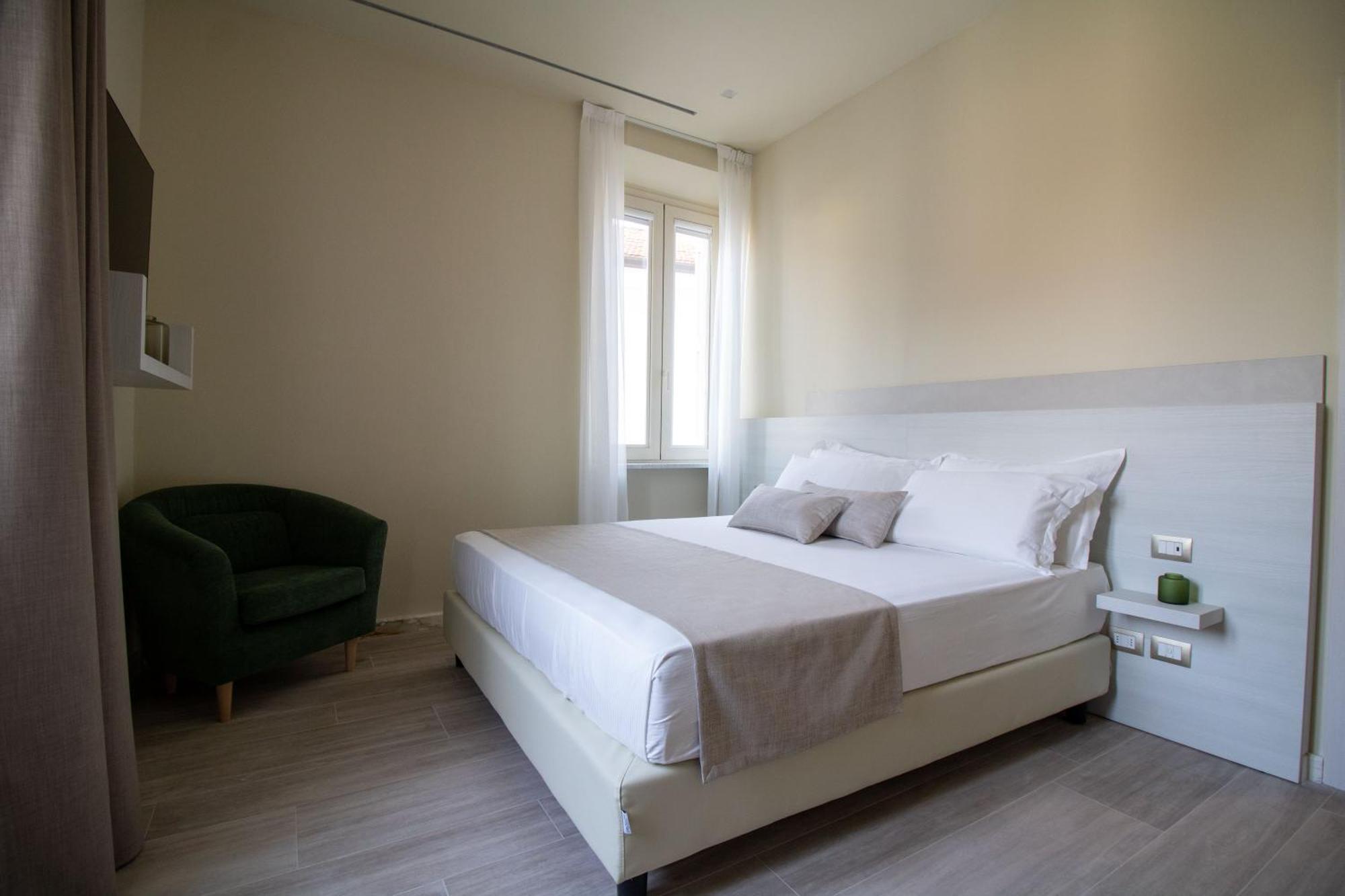 Doride Suites Boutique Hotel มารีนาดีคาร์รารา ภายนอก รูปภาพ